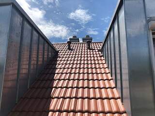 Dacheindeckung und Metallgauben