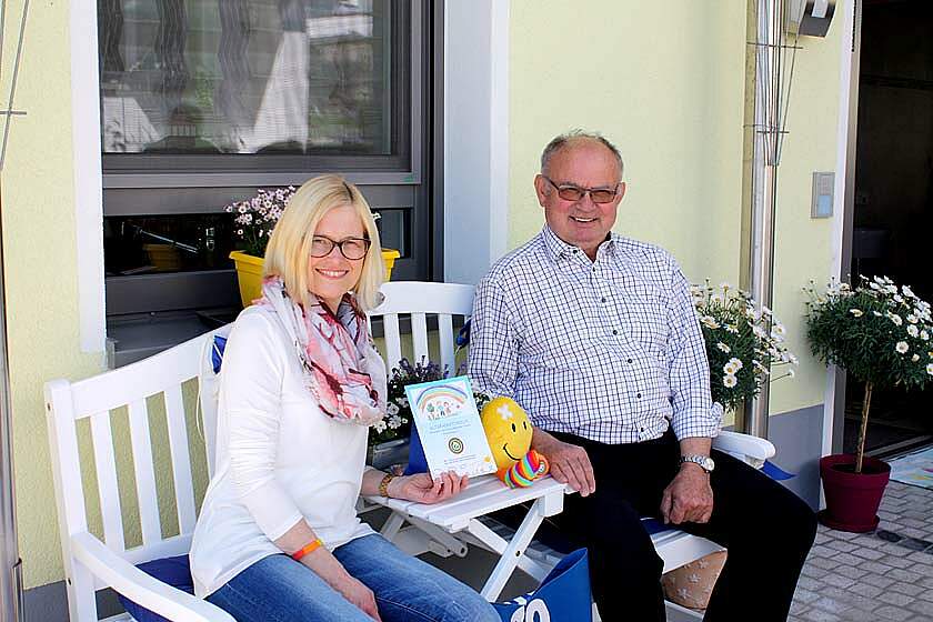 Monika Fleckenstein von der Station Regenbogen und Peter Otter